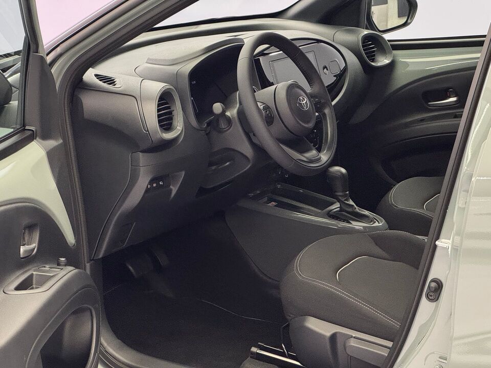 Aygo X 1.5 VVT-i HSD Trend