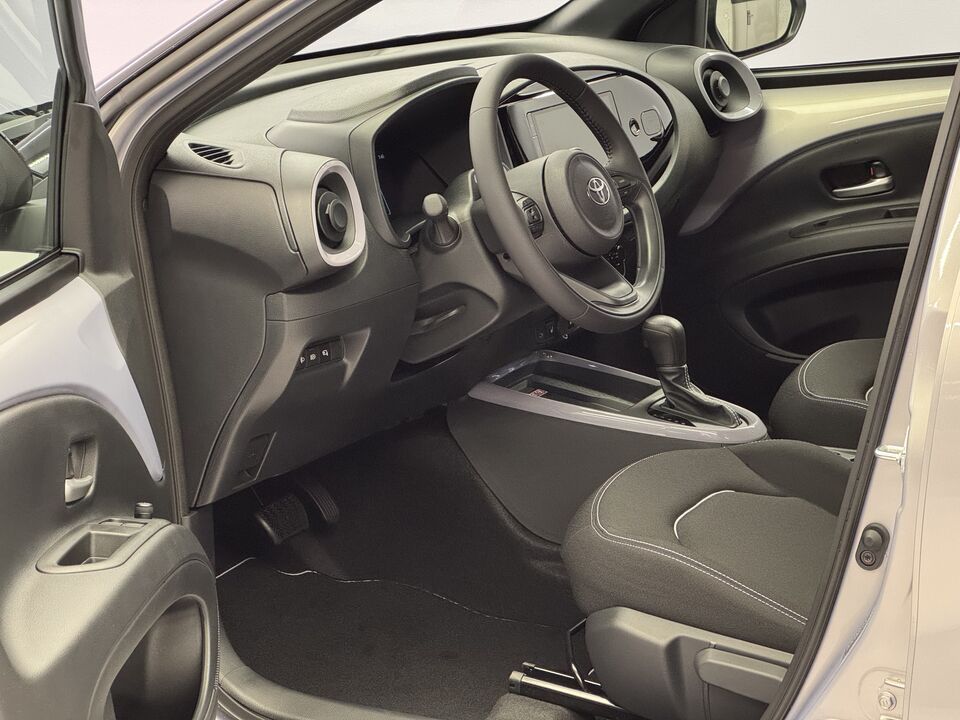 Aygo X 1.5 VVT-i HSD Trend