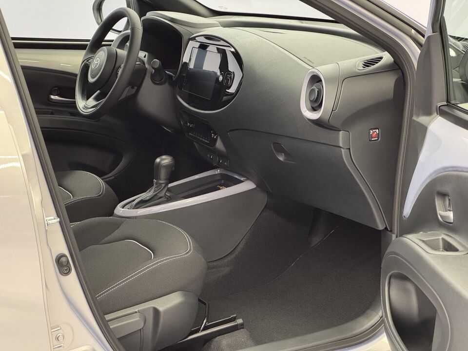 Aygo X 1.5 VVT-i HSD Trend
