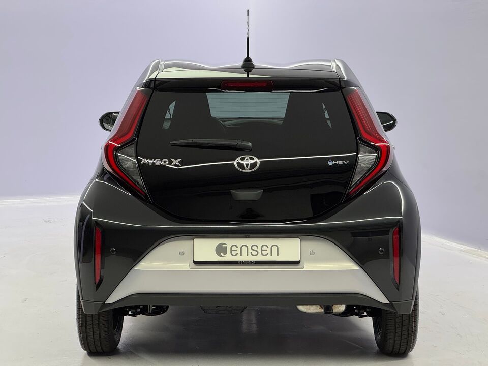 Aygo X 1.5 VVT-i HSD Trend