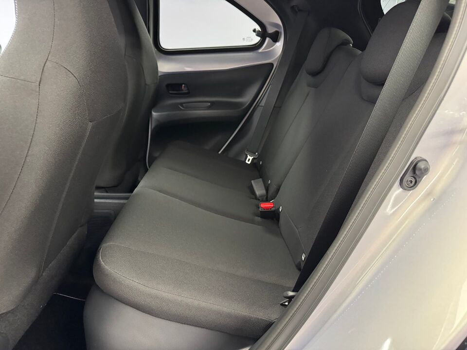 Aygo X 1.5 VVT-i HSD Trend