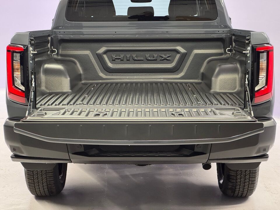 Hilux Double Cab.-Pick-up 2.8 D-4D MHEV 204 Style 4x4