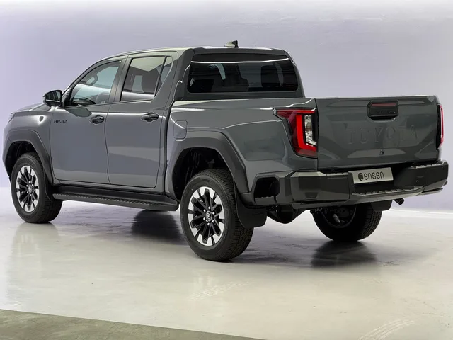 TOYOTA Hilux Double Cab.-Pick-up 2.8 D-4D MHEV 204 Style 4x4