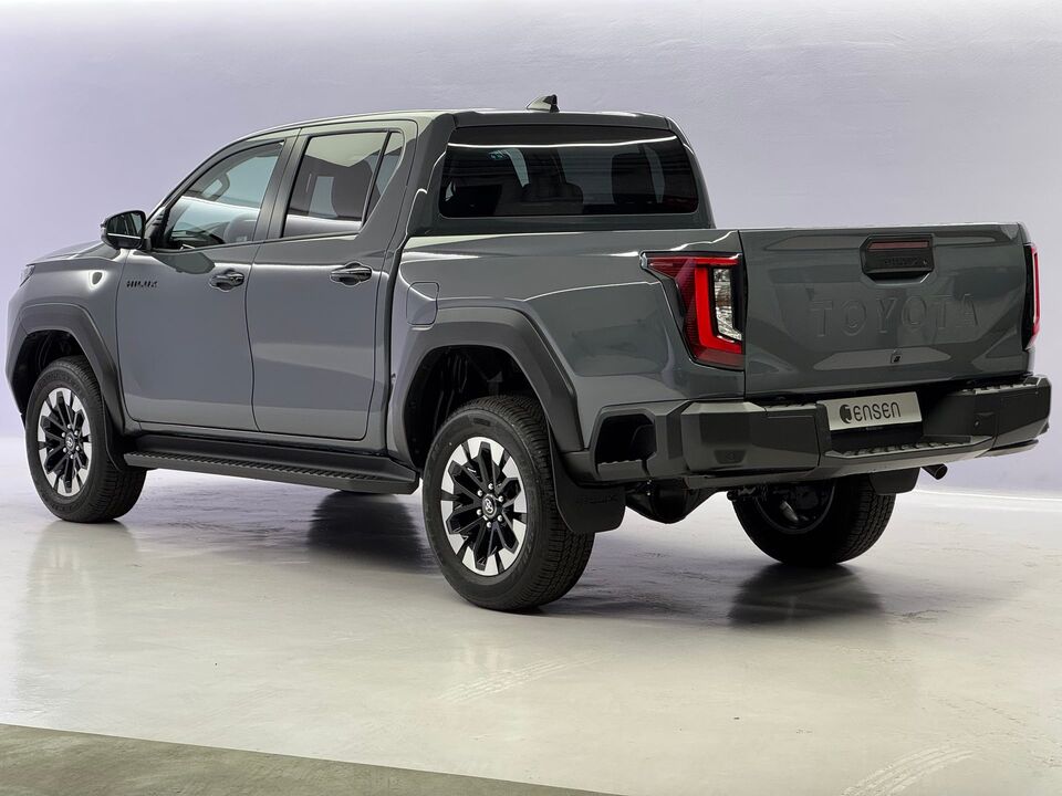 Hilux Double Cab.-Pick-up 2.8 D-4D MHEV 204 Style 4x4