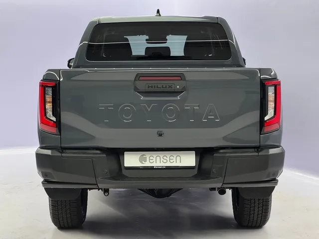 TOYOTA Hilux Double Cab.-Pick-up 2.8 D-4D MHEV 204 Style 4x4