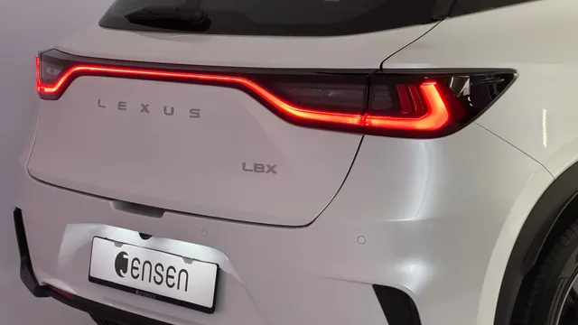 LEXUS LBX 1.5 Hybrid Impression