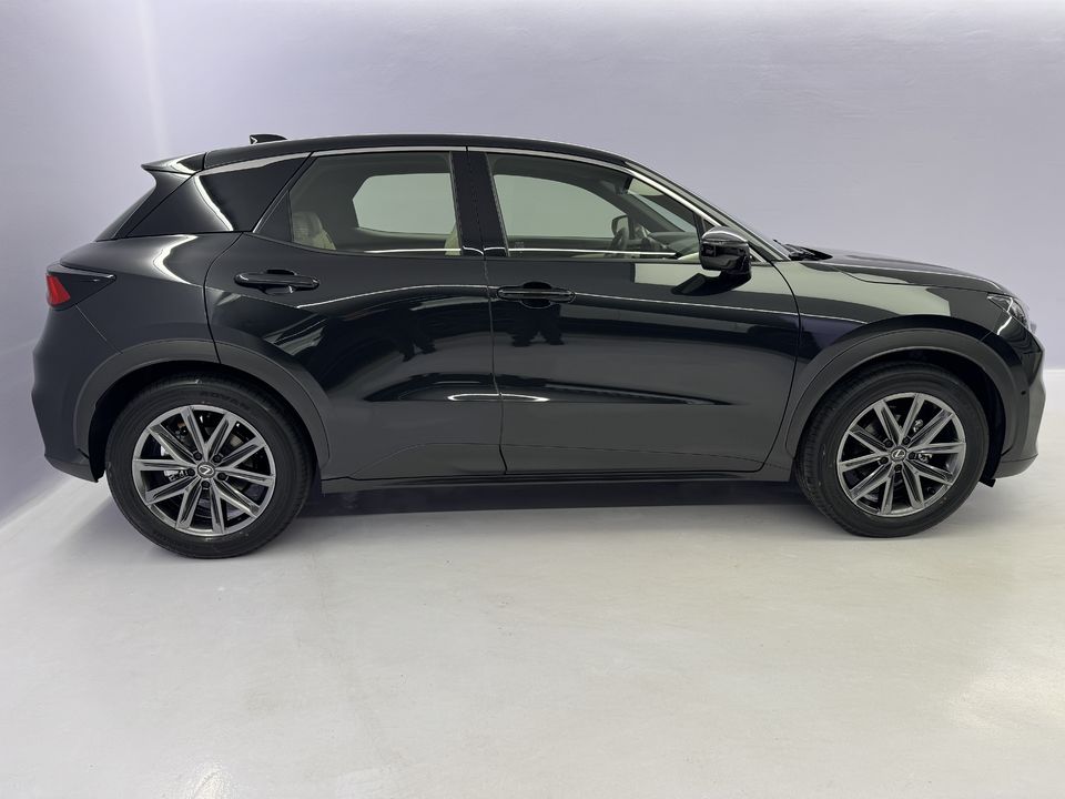 LBX 1.5 Hybrid Elegant AWD