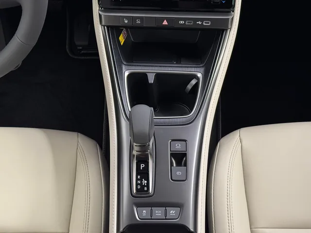 LEXUS LBX 1.5 Hybrid Elegant AWD