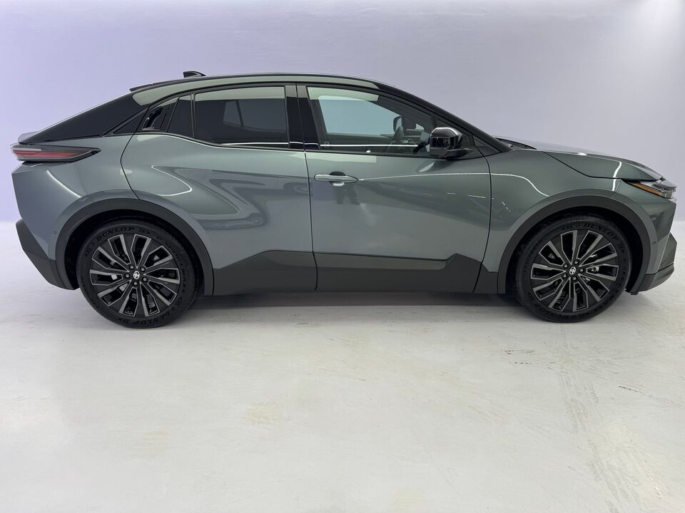C-HR+ Premium AWD