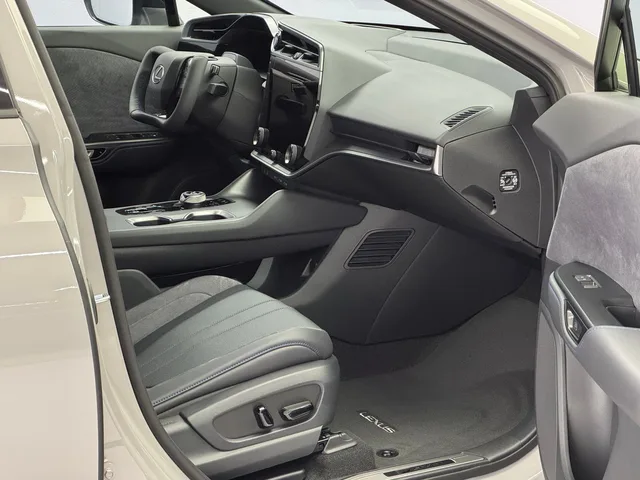 LEXUS RZ 550e F Sport AWD