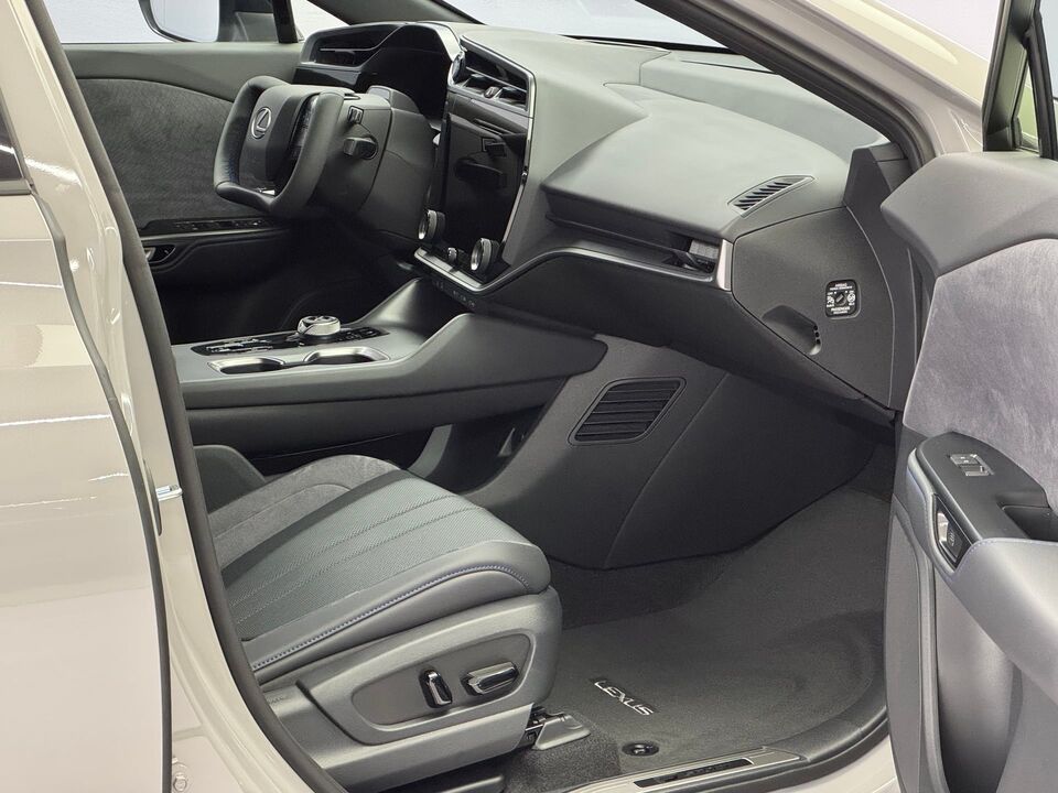 RZ 550e F Sport AWD