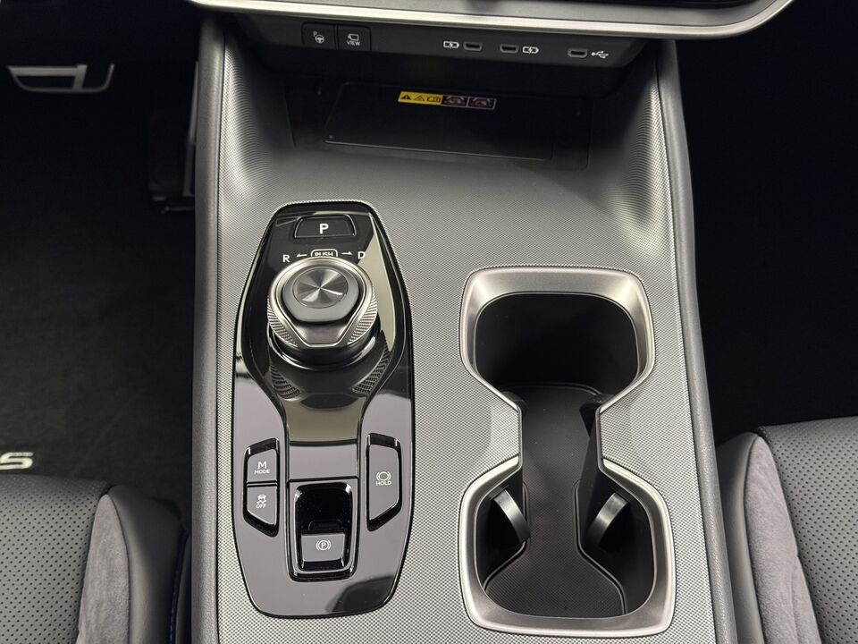 RZ 550e F Sport AWD