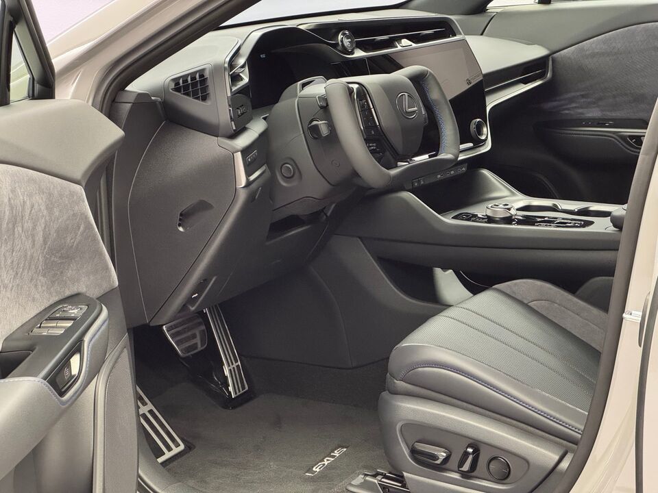 RZ 550e F Sport AWD