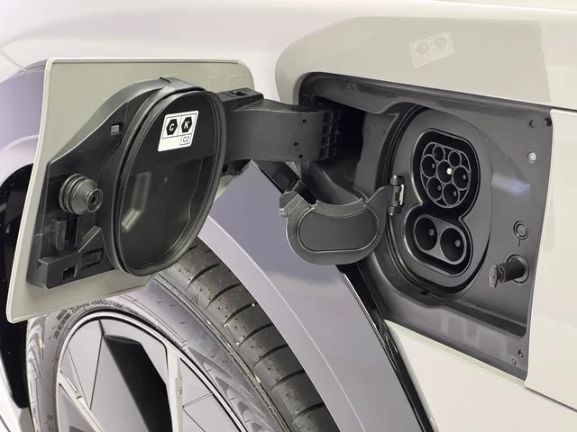 LEXUS RZ 550e F Sport AWD