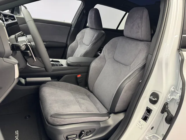 LEXUS RZ 500e Excellence AWD