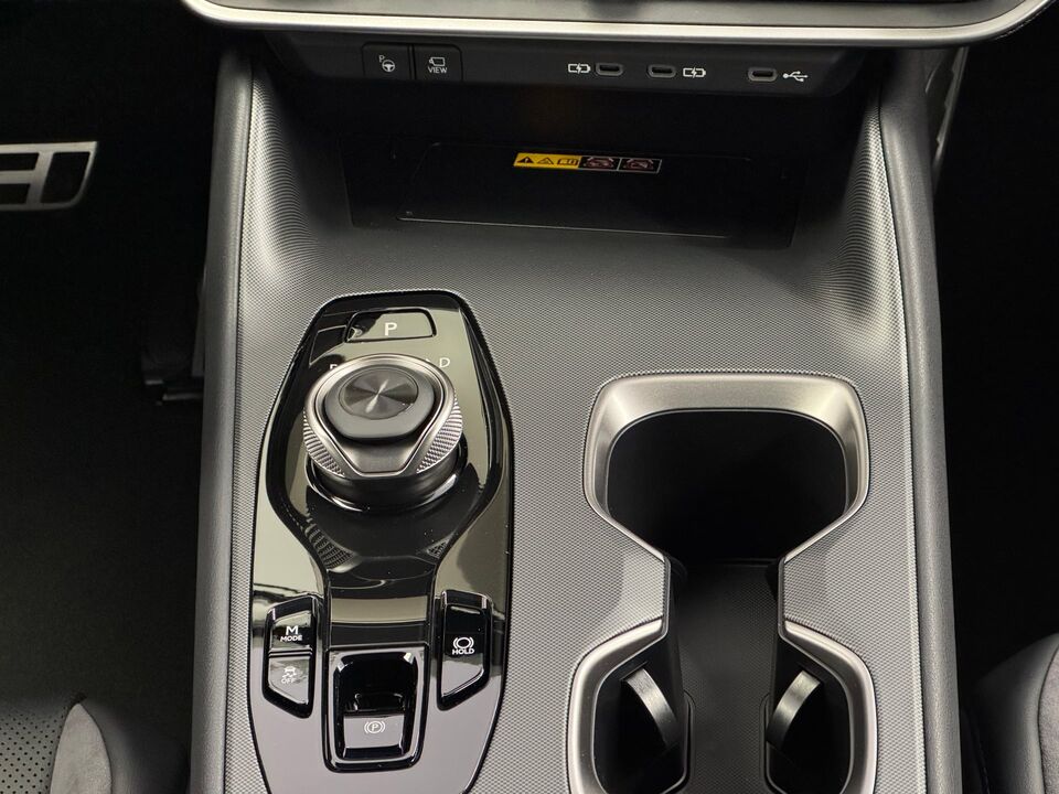 RZ 550e F Sport AWD