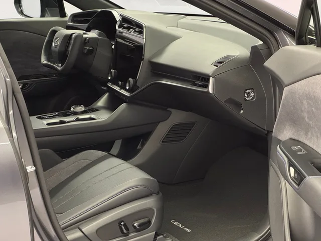 LEXUS RZ 550e F Sport AWD