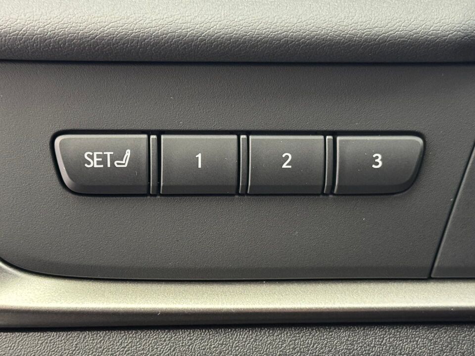 RZ 550e F Sport AWD