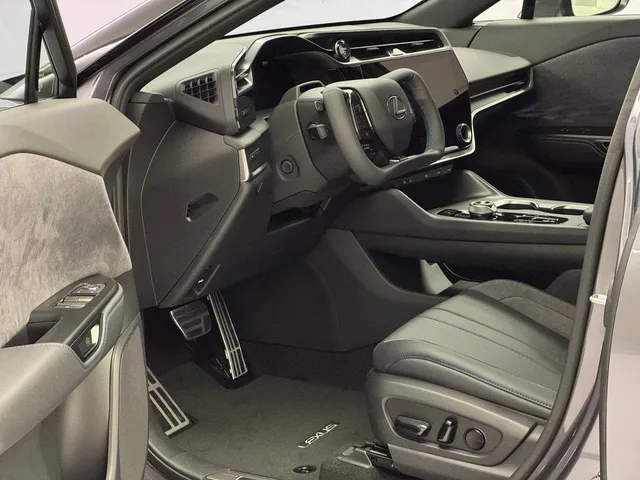 LEXUS RZ 550e F Sport AWD