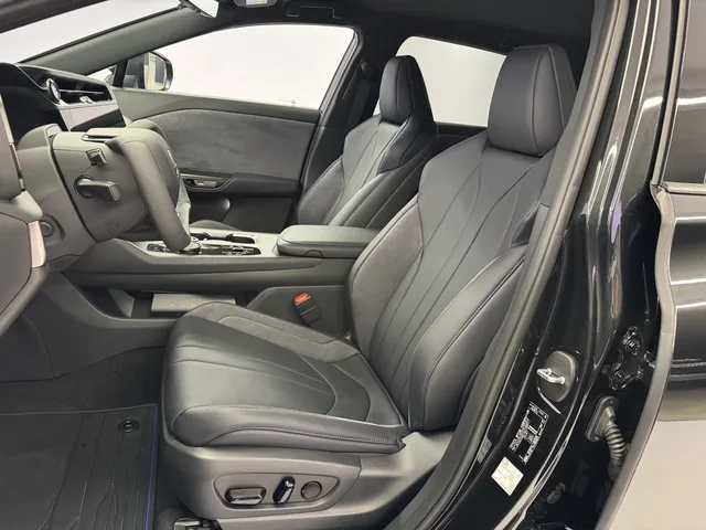 LEXUS RZ 550e F Sport AWD