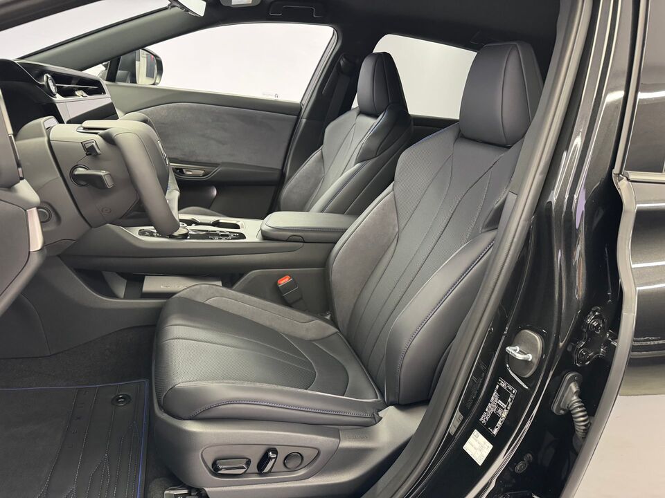 RZ 550e F Sport AWD