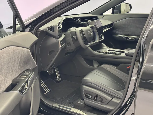 LEXUS RZ 550e F Sport AWD