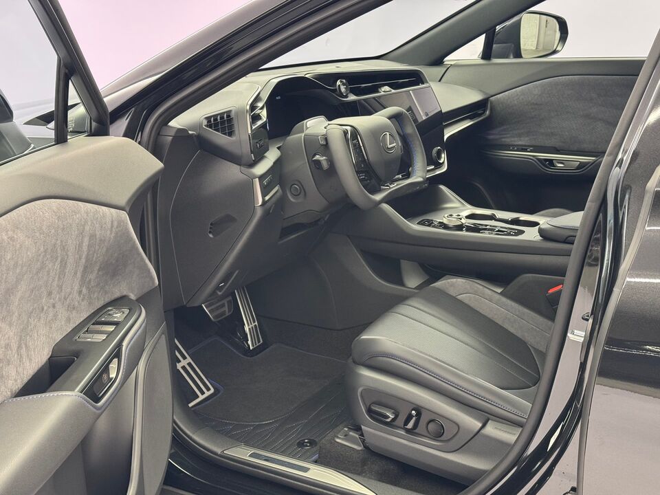RZ 550e F Sport AWD