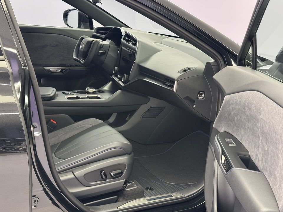 RZ 550e F Sport AWD
