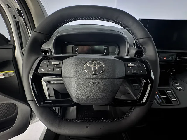 TOYOTA PROACE CITY Van L1 1.5 D Active