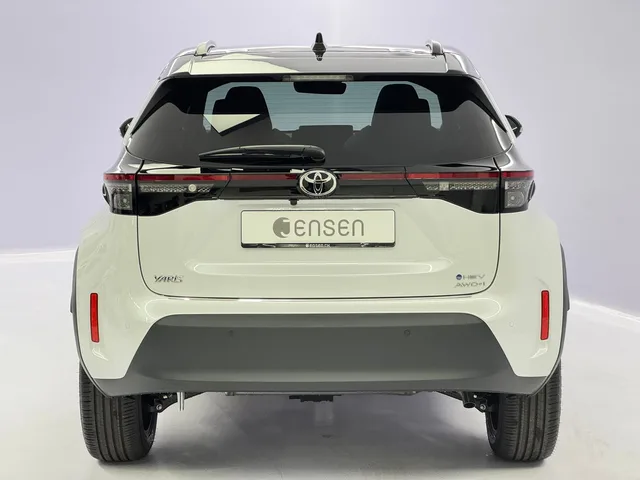 TOYOTA Yaris Cross 1.5 VVT-i HSD Premium AWD-i