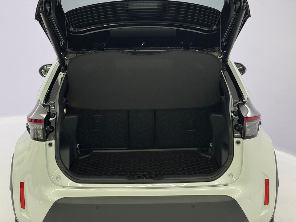 Yaris Cross 1.5 VVT-i HSD Premium AWD-i