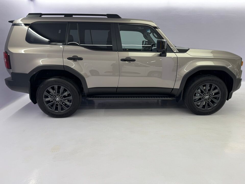 Land Cruiser 2.8 D 48V Invincible AWD