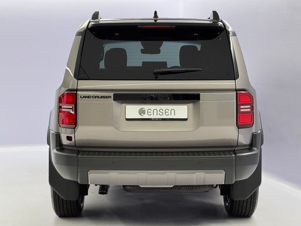 Land Cruiser 2.8 D 48V Invincible AWD