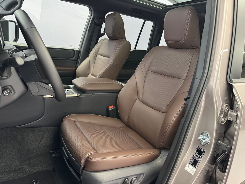 Land Cruiser 2.8 D 48V Invincible AWD