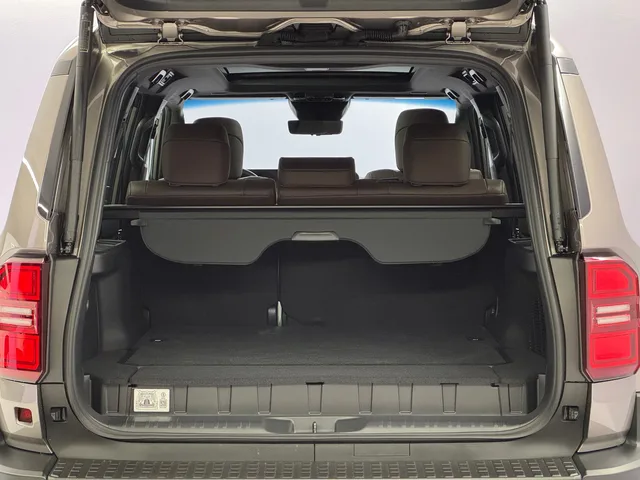 TOYOTA Land Cruiser 2.8 D 48V Invincible AWD