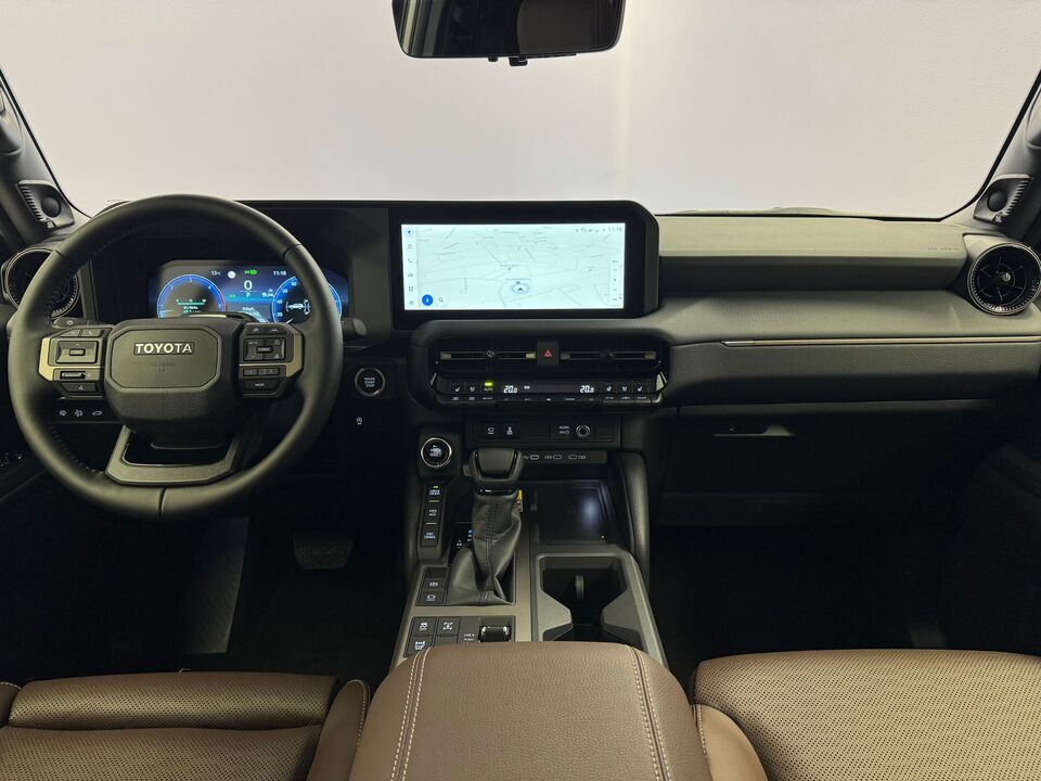 Land Cruiser 2.8 D 48V Invincible AWD