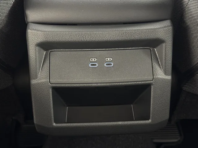 TOYOTA Hilux Double Cab.-Pick-up 59KWh Comfort AWD