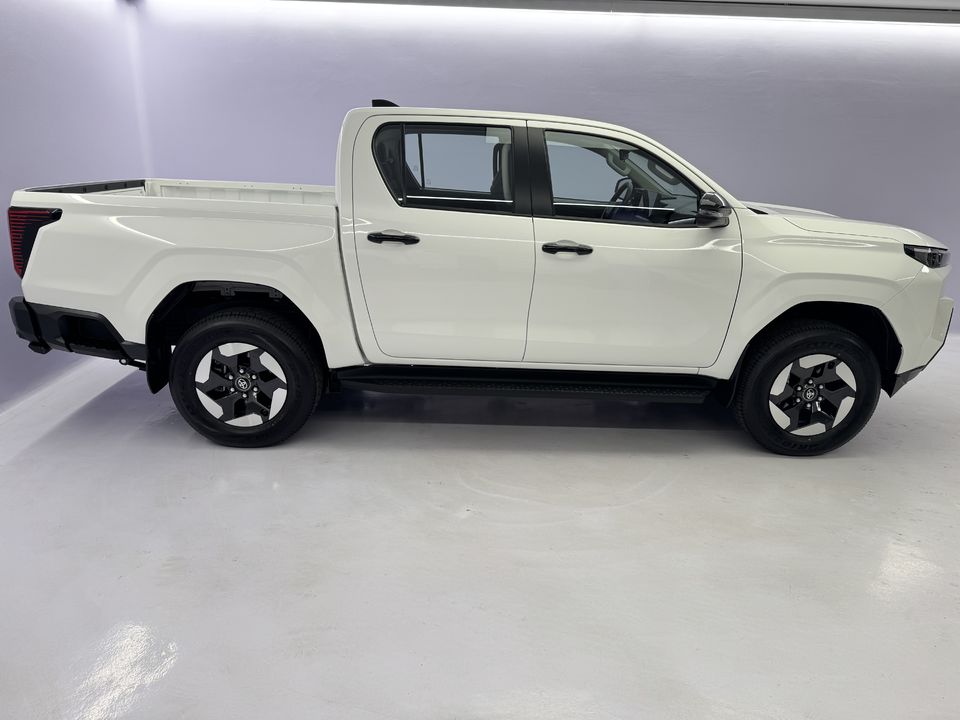Hilux Double Cab.-Pick-up 59KWh Comfort AWD