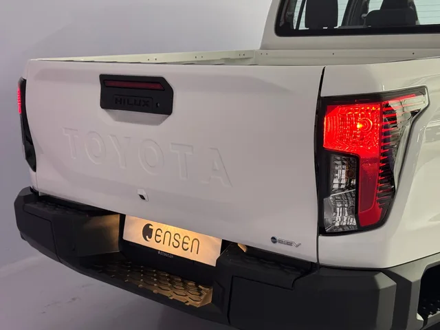 TOYOTA Hilux Double Cab.-Pick-up 59KWh Comfort AWD