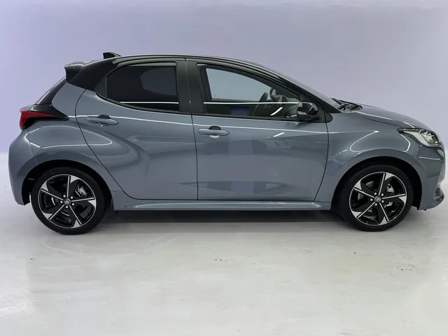 TOYOTA Yaris 1.5 VVT-i HSD Premium