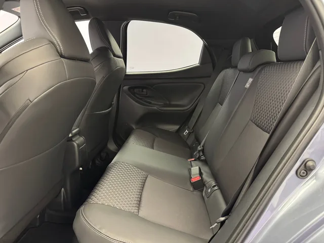 TOYOTA Yaris 1.5 VVT-i HSD Premium
