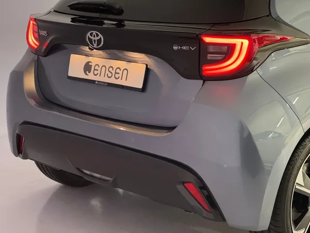 TOYOTA Yaris 1.5 VVT-i HSD Premium