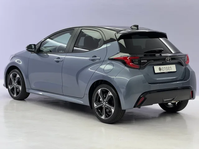 TOYOTA Yaris 1.5 VVT-i HSD Premium