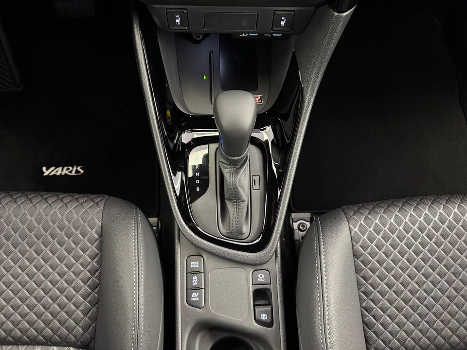Yaris 1.5 VVT-i HSD Premium