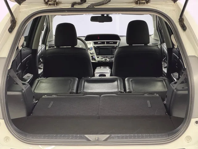 TOYOTA Prius+ Wagon 1.8 VVTi HSD Sol