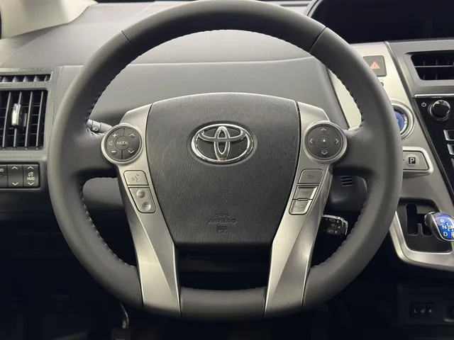 TOYOTA Prius+ Wagon 1.8 VVTi HSD Sol