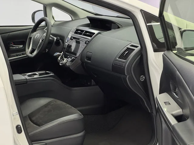 TOYOTA Prius+ Wagon 1.8 VVTi HSD Sol