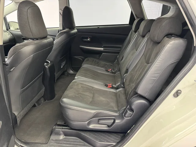TOYOTA Prius+ Wagon 1.8 VVTi HSD Sol