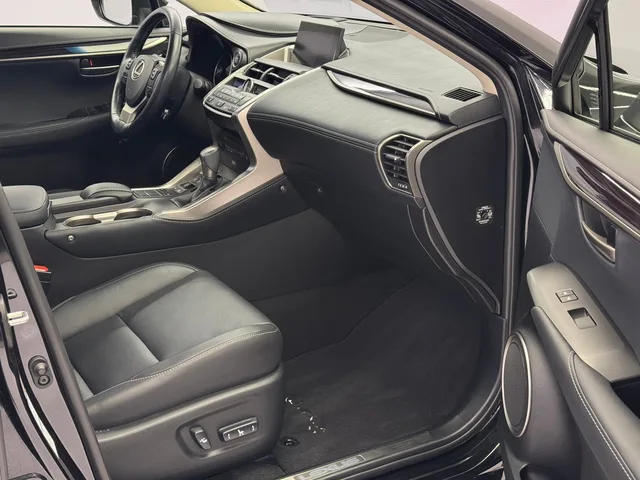 LEXUS NX 300h Excellence AWD