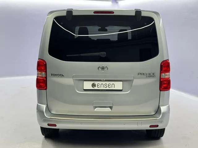TOYOTA PROACE Verso L1 2.0 D Family